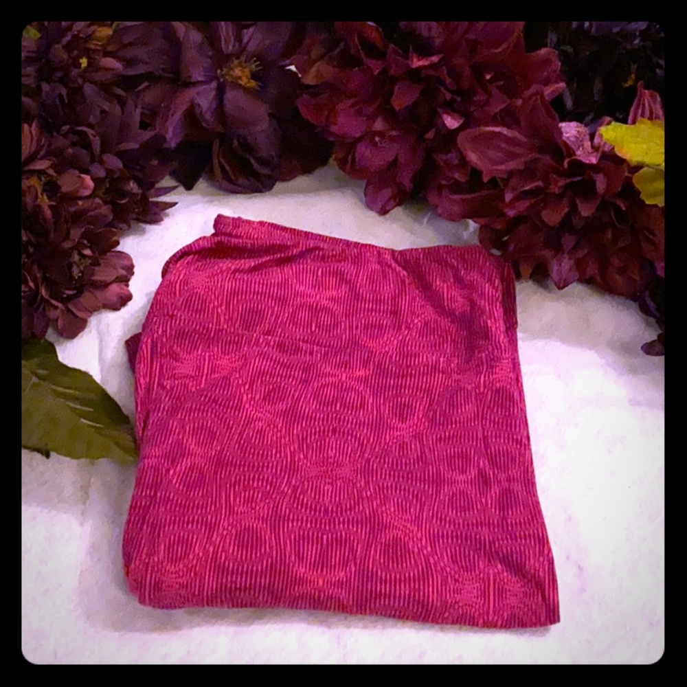 Pink and dark pink butter soft leggings